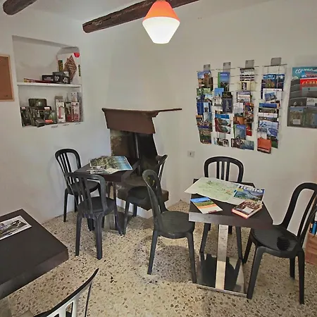 Apartment In Piticchio With Pool And Bbq, Cleaning Included * 알쎄비아