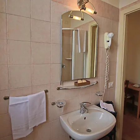 Apartment In Piticchio With Pool And Bbq, Cleaning Included