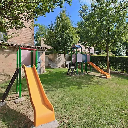 Appartement Apartment In Piticchio With Pool And Bbq, Cleaning Included