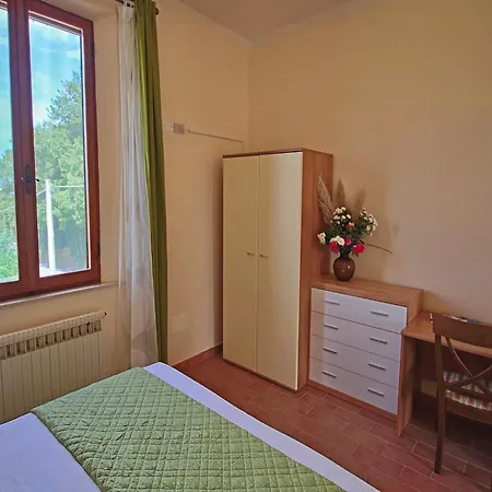 Apartment In Piticchio With Pool And Bbq, Cleaning Included Appartement