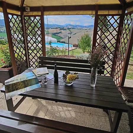 Appartement Apartment In Piticchio With Pool And Bbq, Cleaning Included