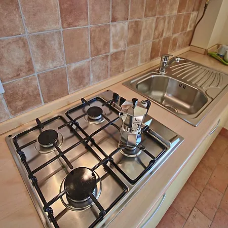 Apartment In Piticchio With Pool And Bbq, Cleaning Included Appartement *